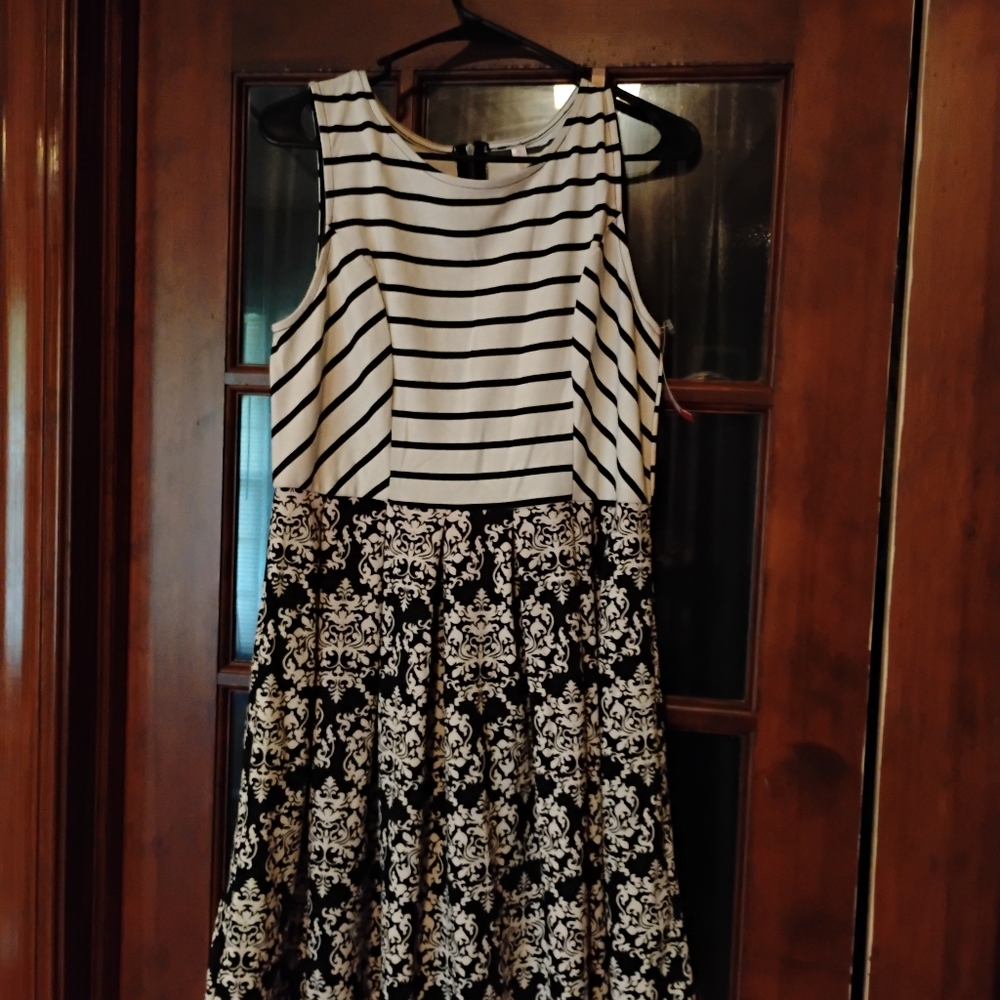 Elegant Black and White Striped Midi Dress